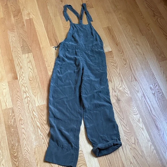 Bebe Silk Jumpsuit XS - Picture 1 of 5